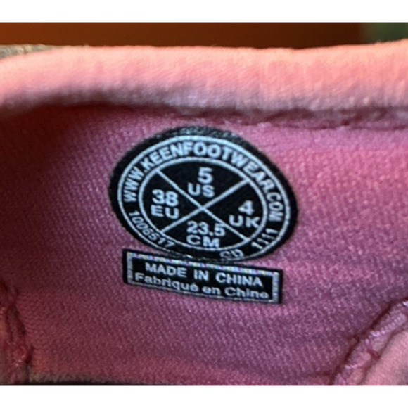 Keen Water Shoes - Pink & Gray - Girls Size 5 - Hiking Sport Sandals EUC - Picture 3 of 10